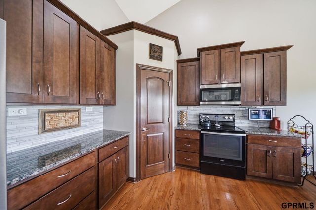 20550 SW Deer Track Circle, Martell, NE 68404