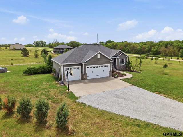 20550 SW Deer Track Circle, Martell, NE 68404