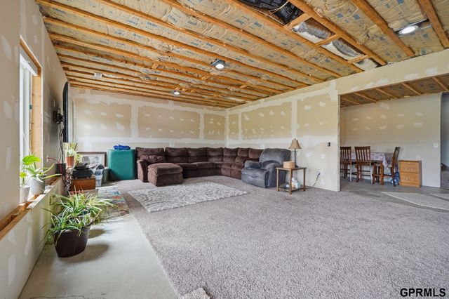 20550 SW Deer Track Circle, Martell, NE 68404