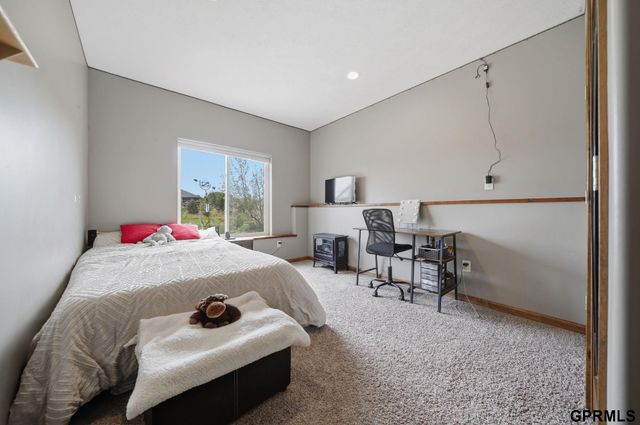 20550 SW Deer Track Circle, Martell, NE 68404