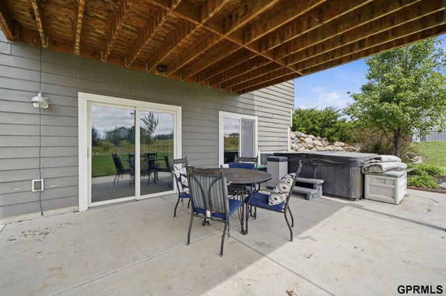 20550 SW Deer Track Circle, Martell, NE 68404