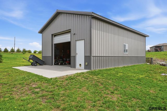 20550 SW Deer Track Circle, Martell, NE 68404