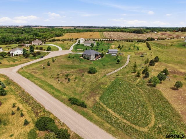 20550 SW Deer Track Circle, Martell, NE 68404