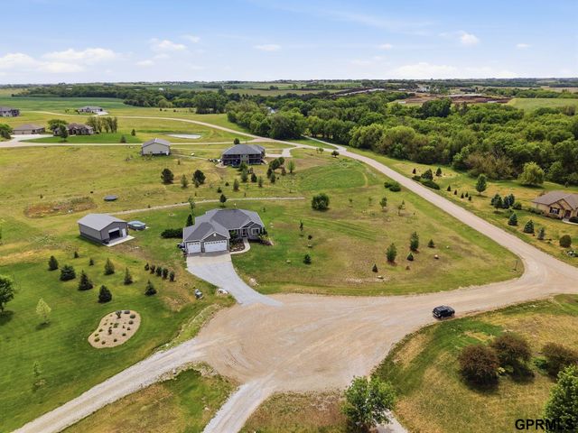 20550 SW Deer Track Circle, Martell, NE 68404