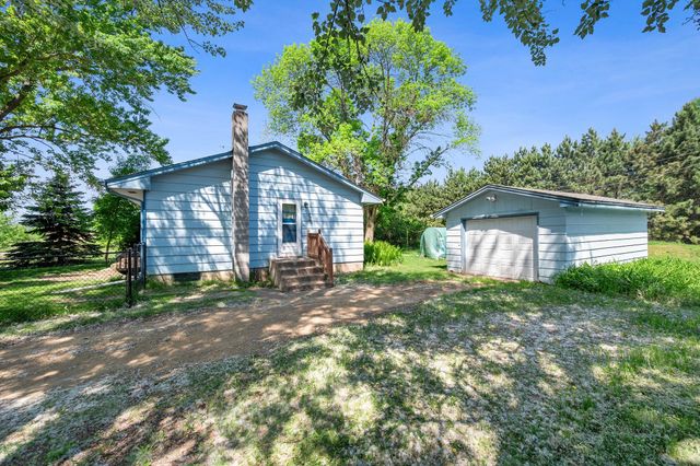 2271 335th Lane NE, Cambridge, MN 55008