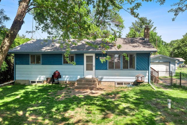 2271 335th Lane NE, Cambridge, MN 55008