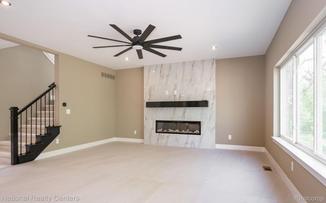 2828 S Livernois Road, Rochester Hills, MI 48307