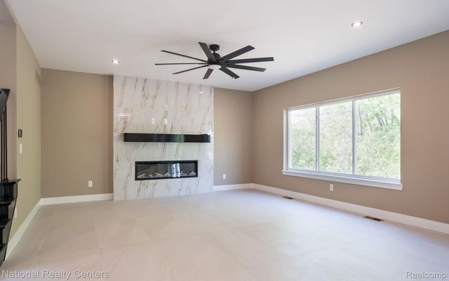 2828 S Livernois Road, Rochester Hills, MI 48307