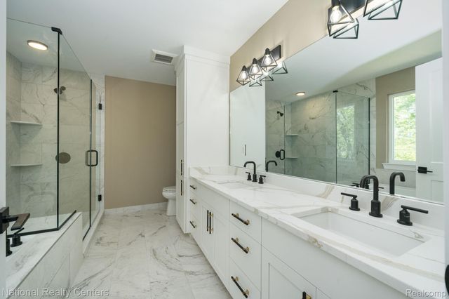 2828 S Livernois Road, Rochester Hills, MI 48307