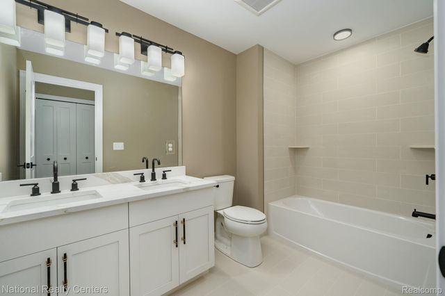 2828 S Livernois Road, Rochester Hills, MI 48307