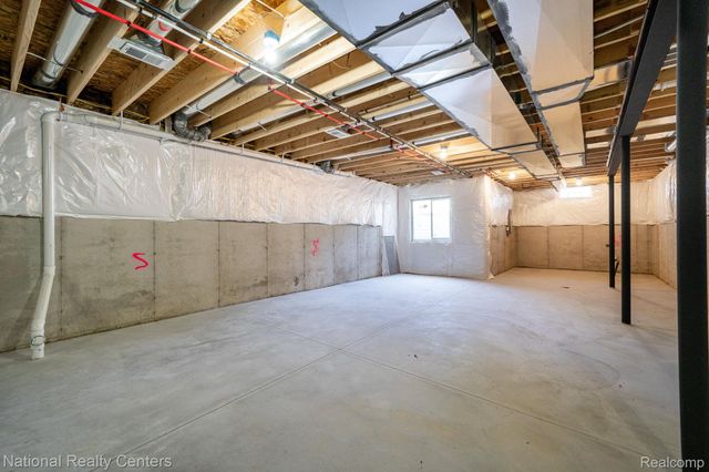 2828 S Livernois Road, Rochester Hills, MI 48307