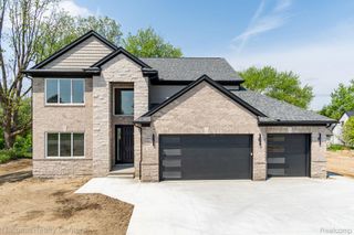 2828 S Livernois Road, Rochester Hills, MI 48307