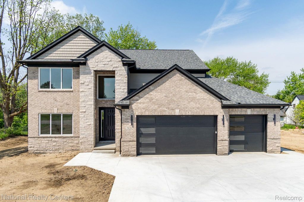 2828 S Livernois Road, Rochester Hills, MI 48307