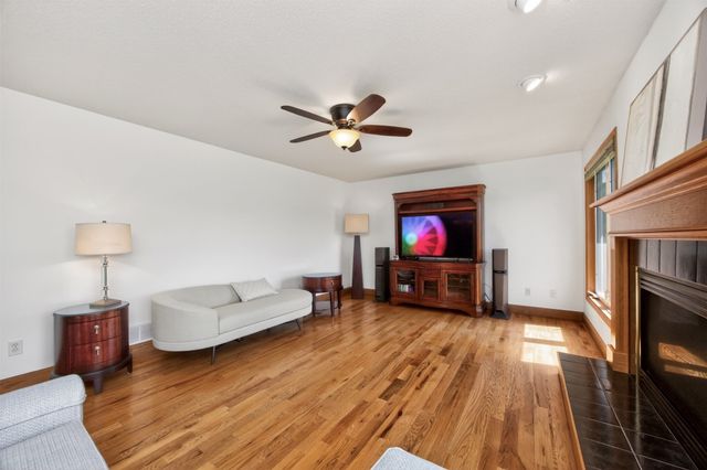 2507 E Marion Street, Des Moines, IA 50320