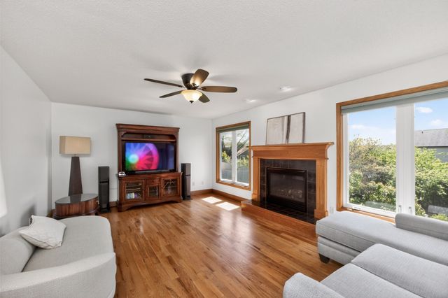 2507 E Marion Street, Des Moines, IA 50320