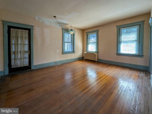 349 E MAIN ST, Lansdale, PA 19446