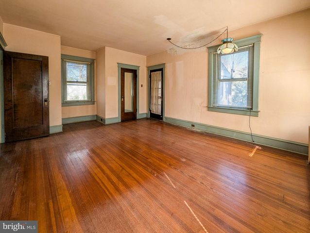 349 E MAIN ST, Lansdale, PA 19446