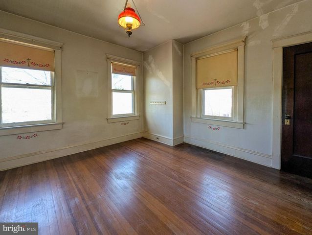 349 E MAIN ST, Lansdale, PA 19446