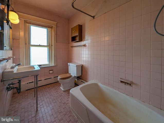 349 E MAIN ST, Lansdale, PA 19446