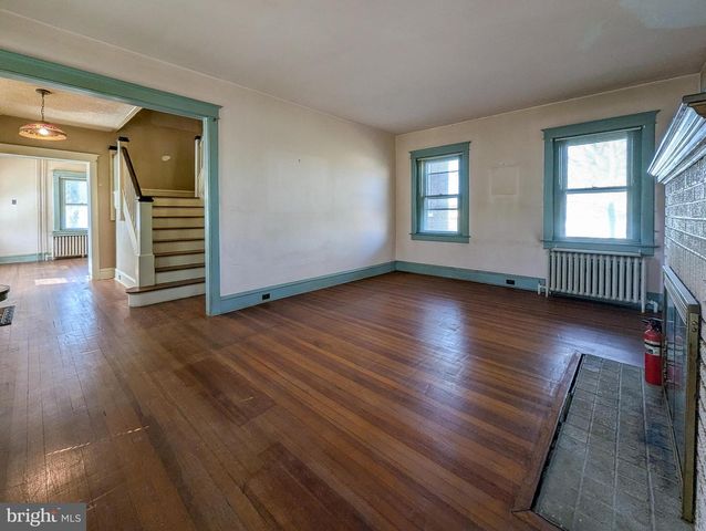 349 E MAIN ST, Lansdale, PA 19446