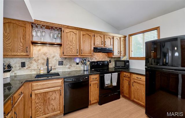 1705 Whispering Ridge Lane, St Peters, MO 63376