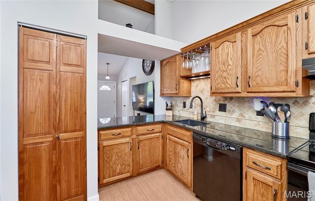1705 Whispering Ridge Lane, St Peters, MO 63376