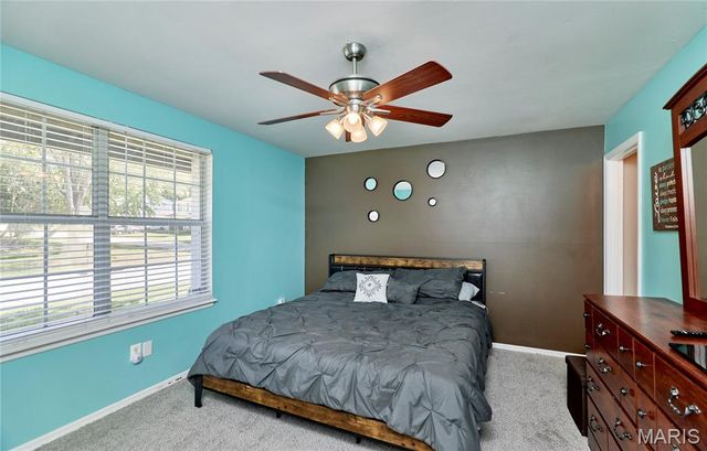 1705 Whispering Ridge Lane, St Peters, MO 63376