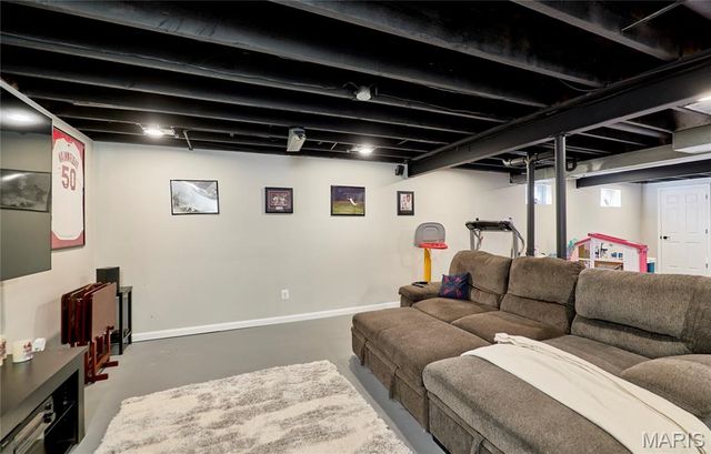 1705 Whispering Ridge Lane, St Peters, MO 63376