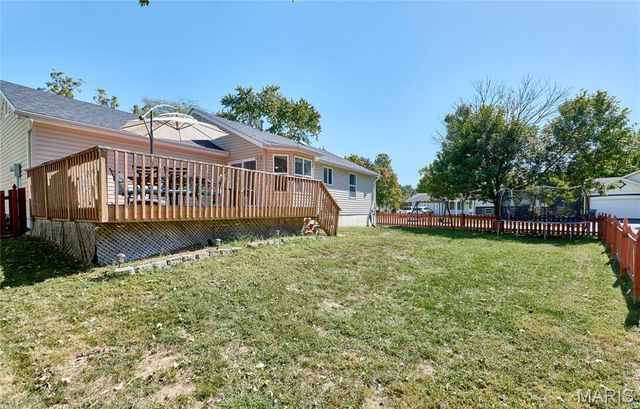 1705 Whispering Ridge Lane, St Peters, MO 63376