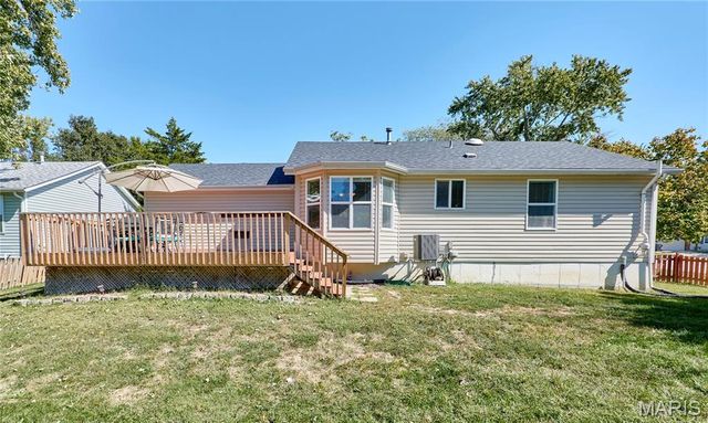 1705 Whispering Ridge Lane, St Peters, MO 63376