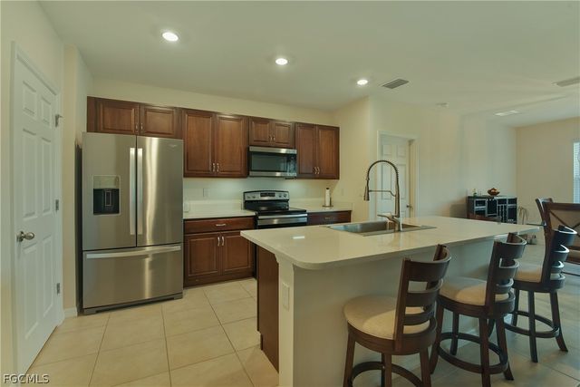 20056 SWEETBAY DR, North Fort Myers, FL 33917