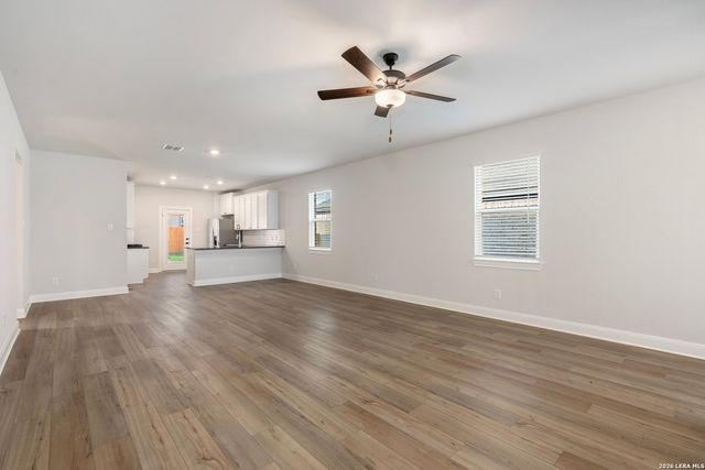 6425 Napa Ferry, Converse, TX 78109