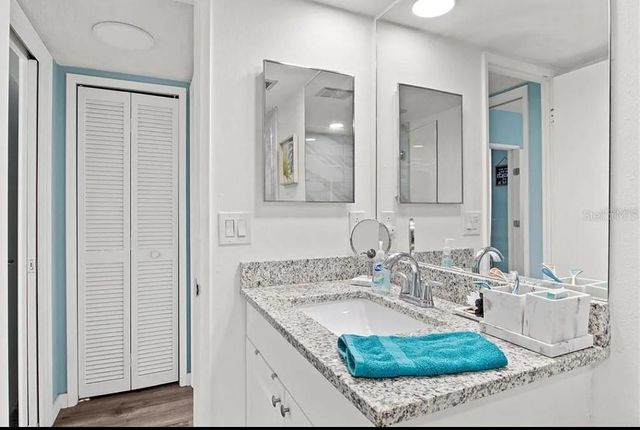 7461 W COUNTRY CLUB DRIVE N 108, Sarasota, FL 34243