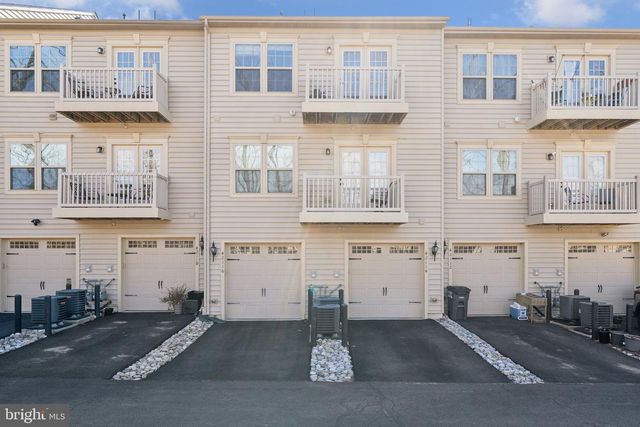 42116 PIEBALD SQ, Aldie, VA 20105