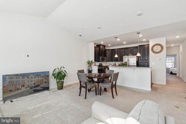 42116 PIEBALD SQ, Aldie, VA 20105