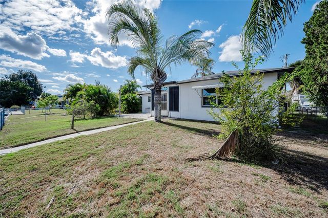 13930 SOMMERS AVENUE, Hudson, FL 34667