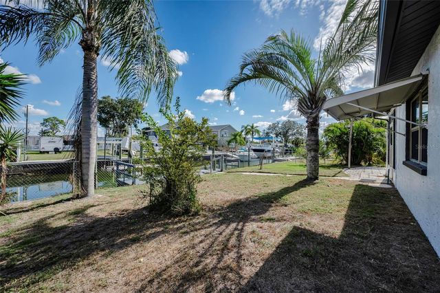 13930 SOMMERS AVENUE, Hudson, FL 34667