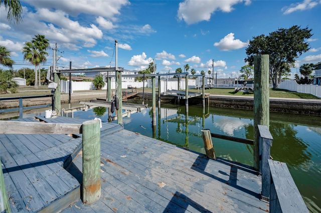 13930 SOMMERS AVENUE, Hudson, FL 34667