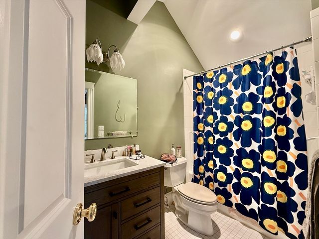 381 Huron Ave A, Cambridge, MA 02138