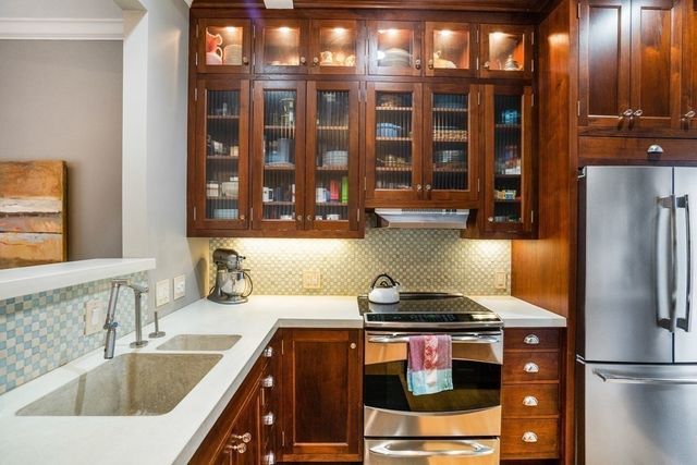 381 Huron Ave A, Cambridge, MA 02138