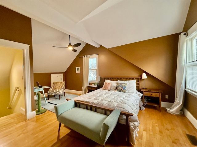 381 Huron Ave A, Cambridge, MA 02138