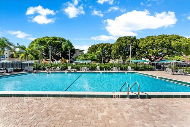 2615 NE 3rd Court 220, Boynton Beach, FL 33435