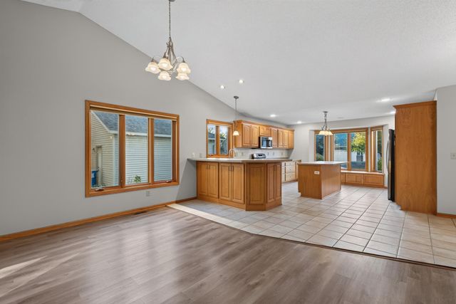 3032 Walter Street, Maplewood, MN 55109
