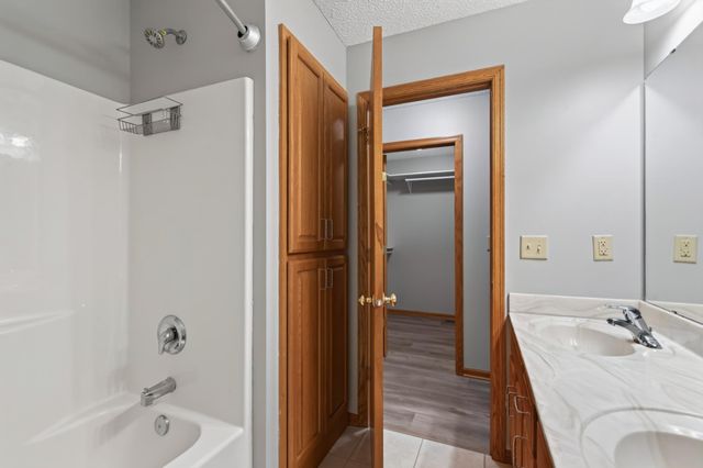 3032 Walter Street, Maplewood, MN 55109
