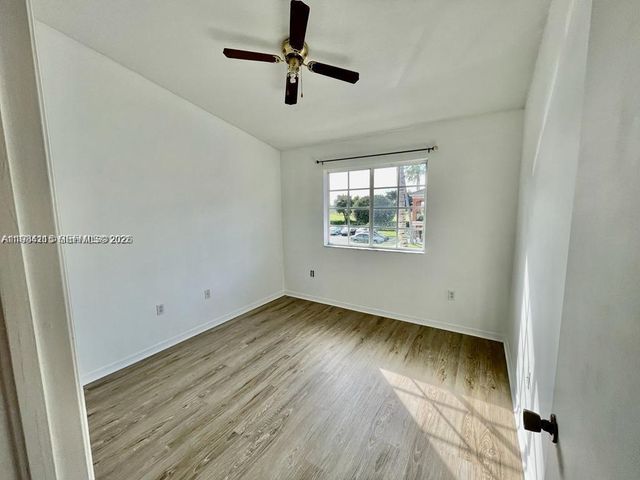 975 NE 33rd Ter 203, Homestead, FL 33033