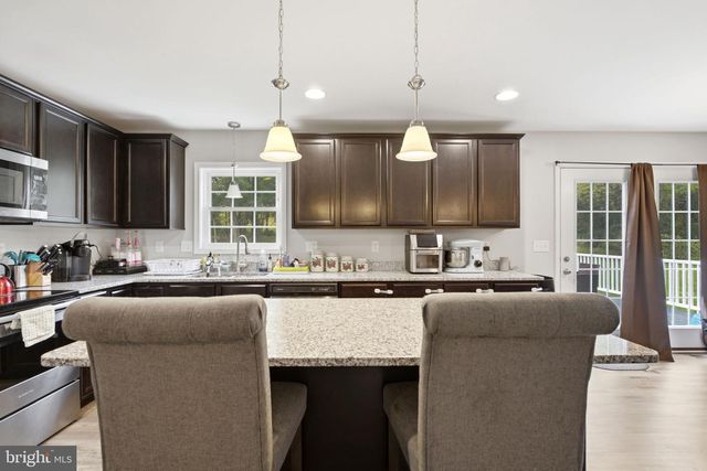 144 BRANT LN, Martinsburg, WV 25403
