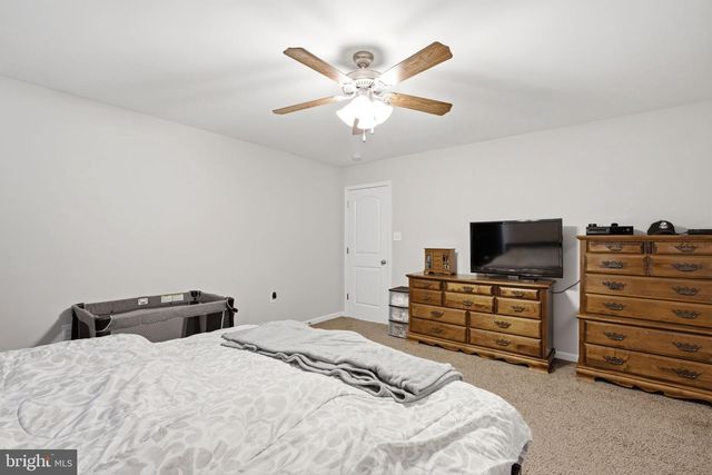 144 BRANT LN, Martinsburg, WV 25403