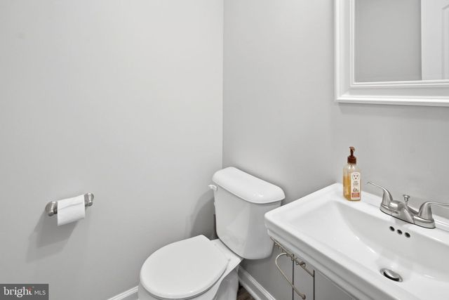 144 BRANT LN, Martinsburg, WV 25403