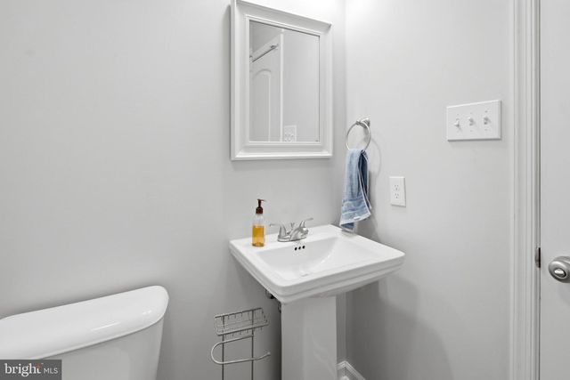 144 BRANT LN, Martinsburg, WV 25403