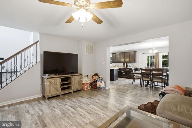 144 BRANT LN, Martinsburg, WV 25403
